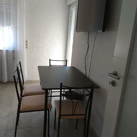 Amy's Apartment, Relax And Enjoy דירה *